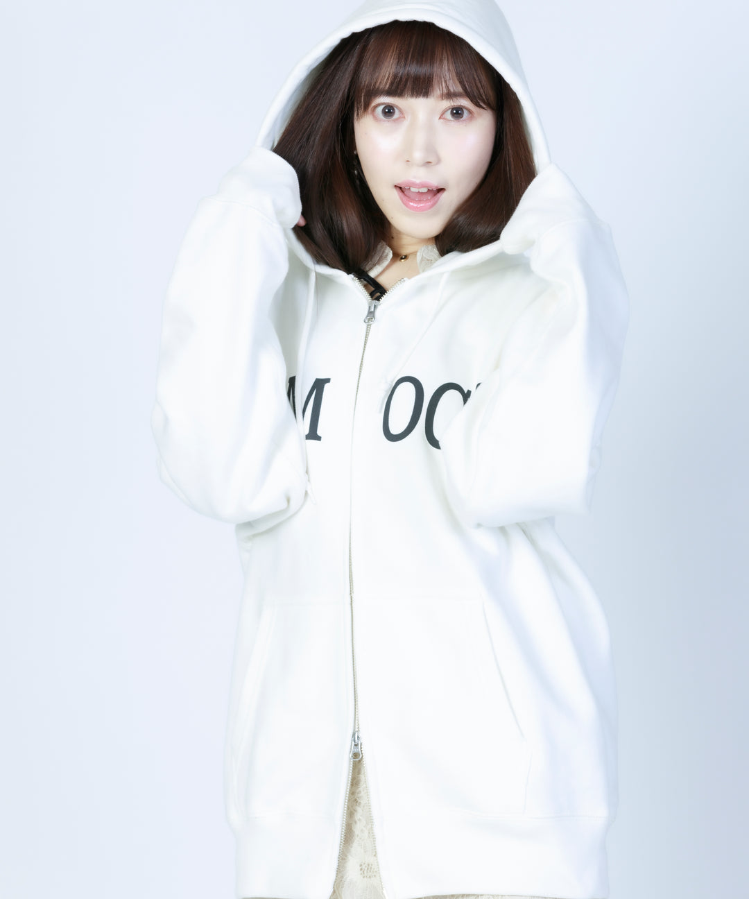 ロゴプリントジップアップパーカー