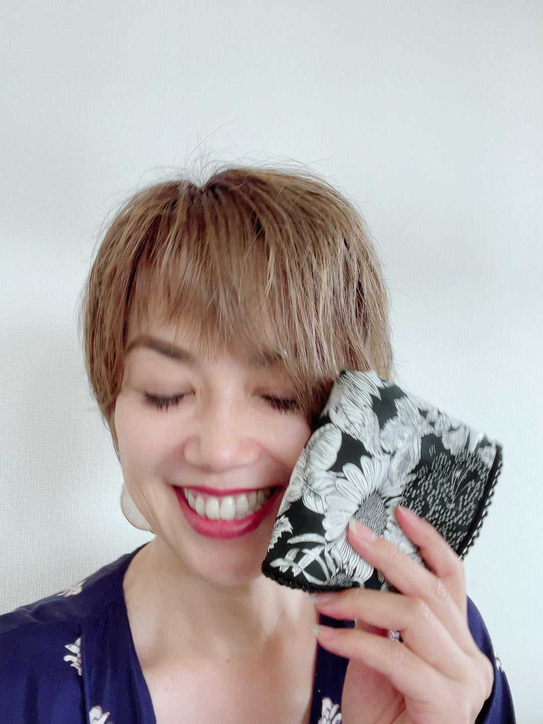 【ブラック】マスクケース付きハンカチ