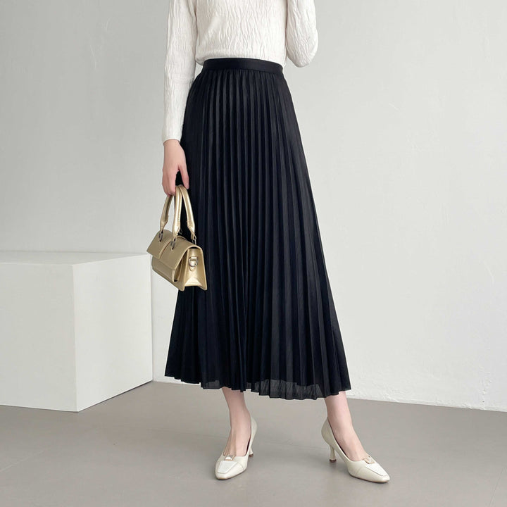 シャイニープリーツスカート