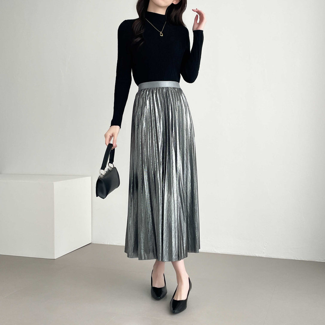 シャイニープリーツスカート