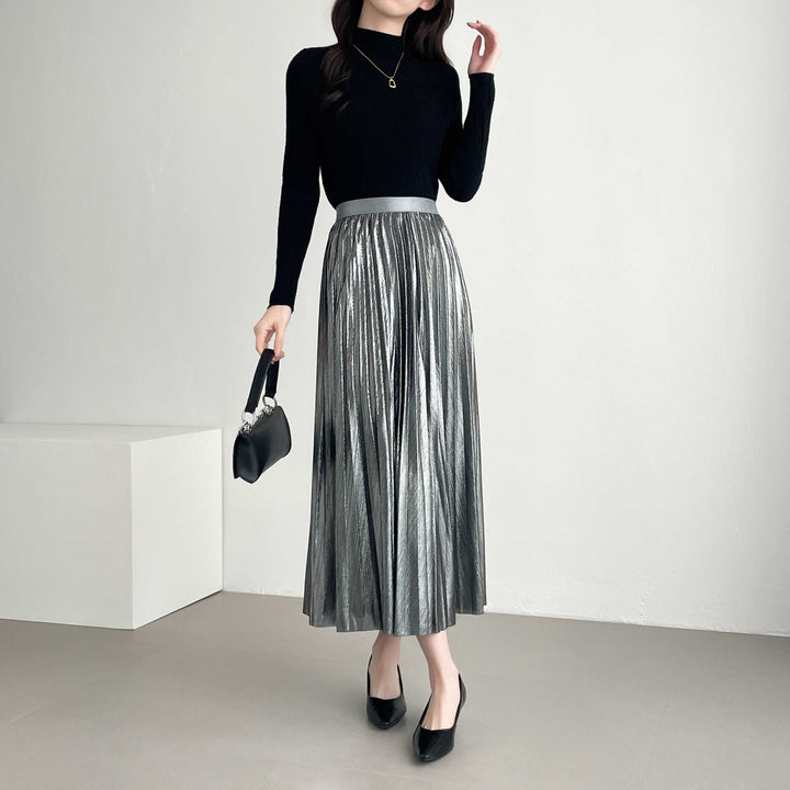 シャイニープリーツスカート