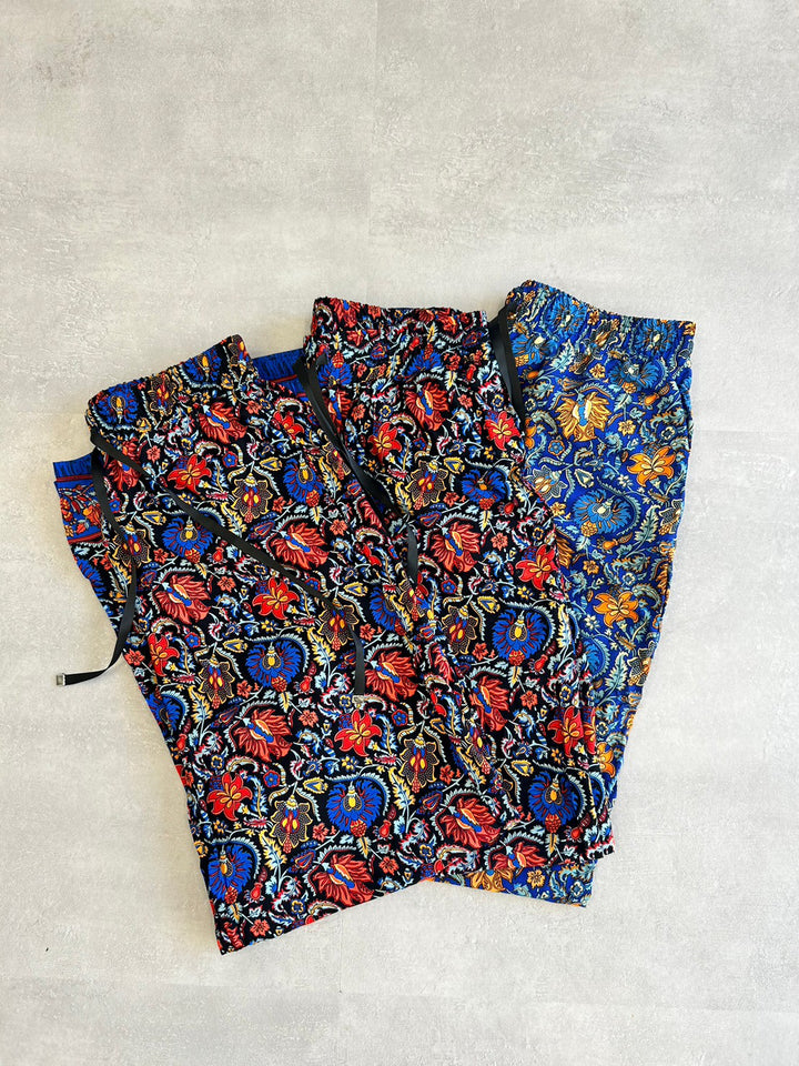 フラワープリントパンツ