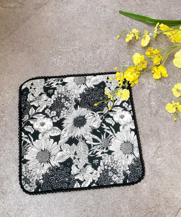 【ブラック】マスクケース付きハンカチ