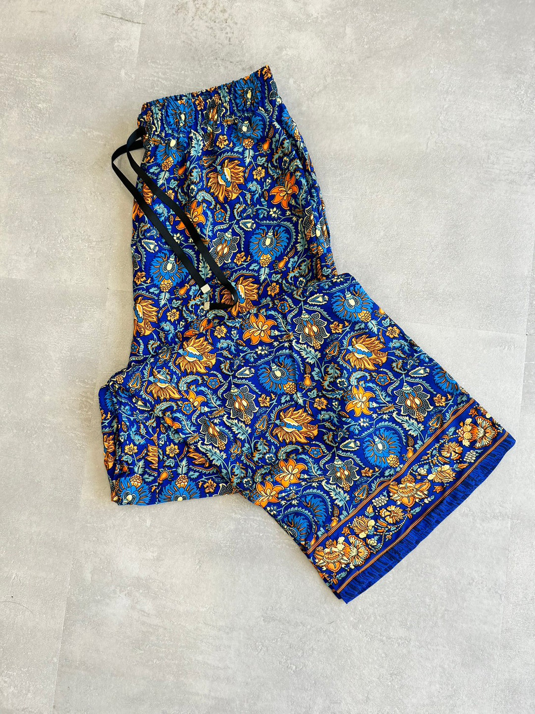 フラワープリントパンツ