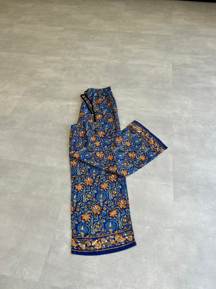 フラワープリントパンツ