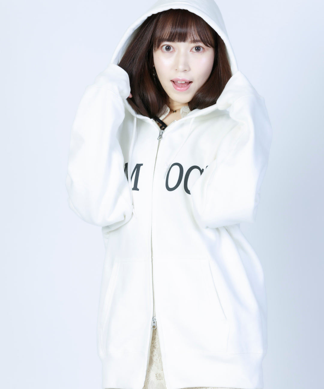 ロゴプリントジップアップパーカー