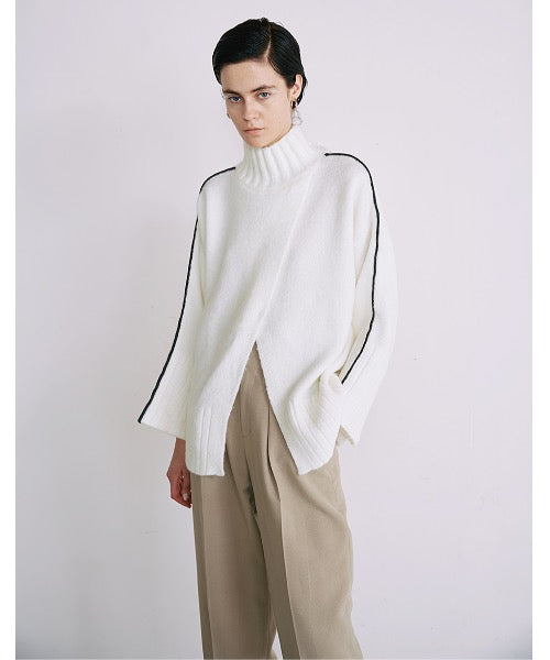 Turtle Neck Slit Knit Tops（タートルネックスリットニットトップス）