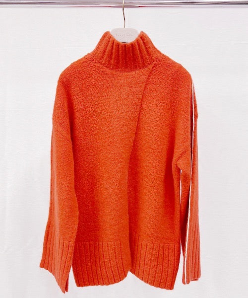 Turtle Neck Slit Knit Tops（タートルネックスリットニットトップス）