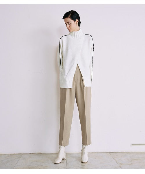Turtle Neck Slit Knit Tops（タートルネックスリットニットトップス）