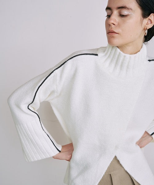 Turtle Neck Slit Knit Tops（タートルネックスリットニットトップス）