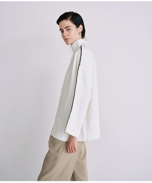 Turtle Neck Slit Knit Tops（タートルネックスリットニットトップス）