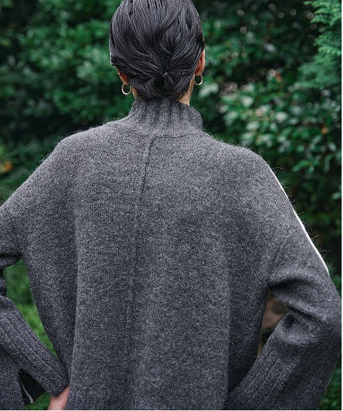 Turtle Neck Slit Knit Tops（タートルネックスリットニットトップス）