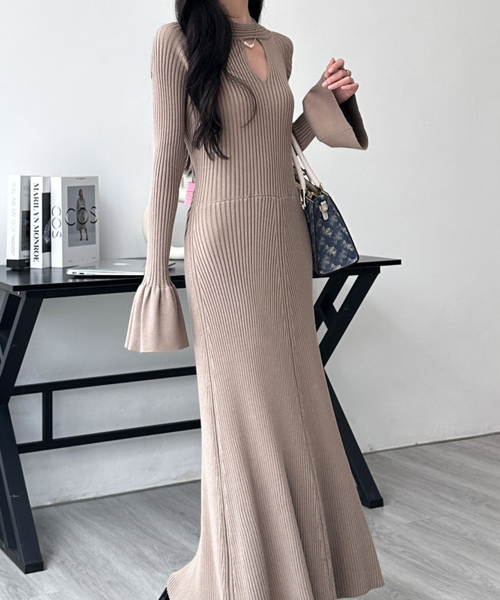 カットアウトフレアスリーブAラインニットワンピース