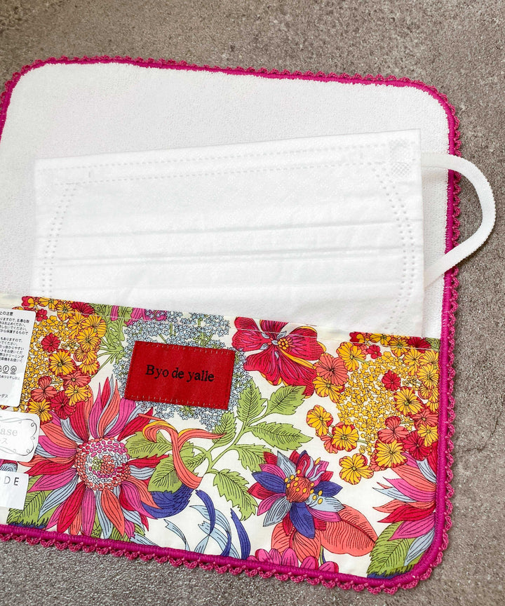 【ピンク】マスクケース付きハンカチ