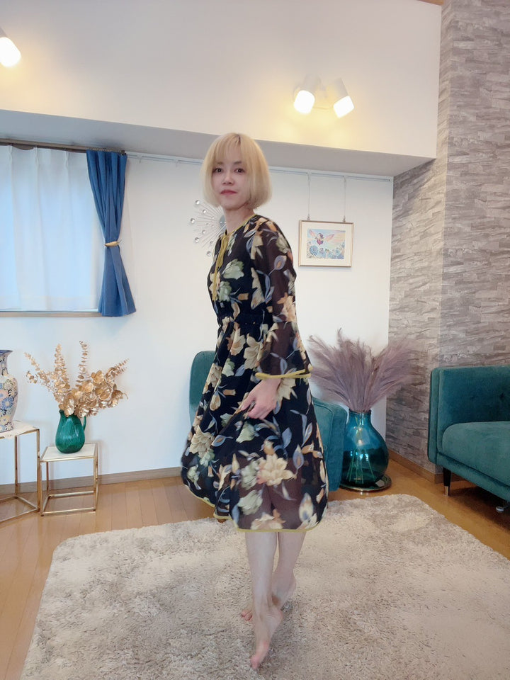 配色パイピング花柄ワンピース