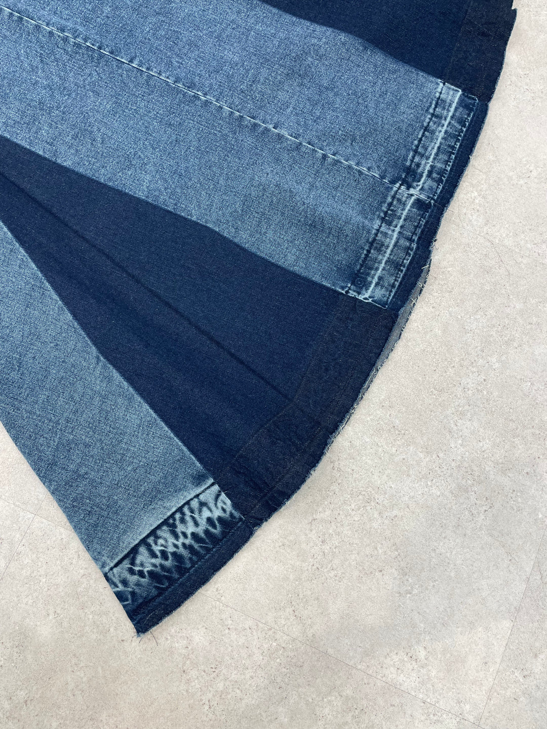 【20年デニム】配色タックフレアデニムスカート