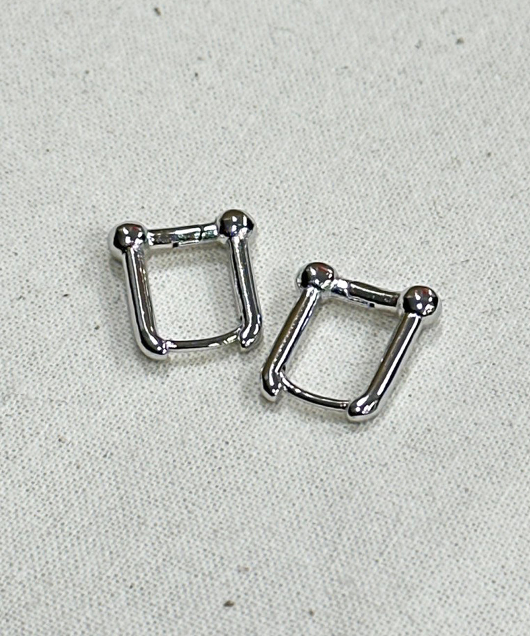 スクエアフープピアス　ネコポス発送