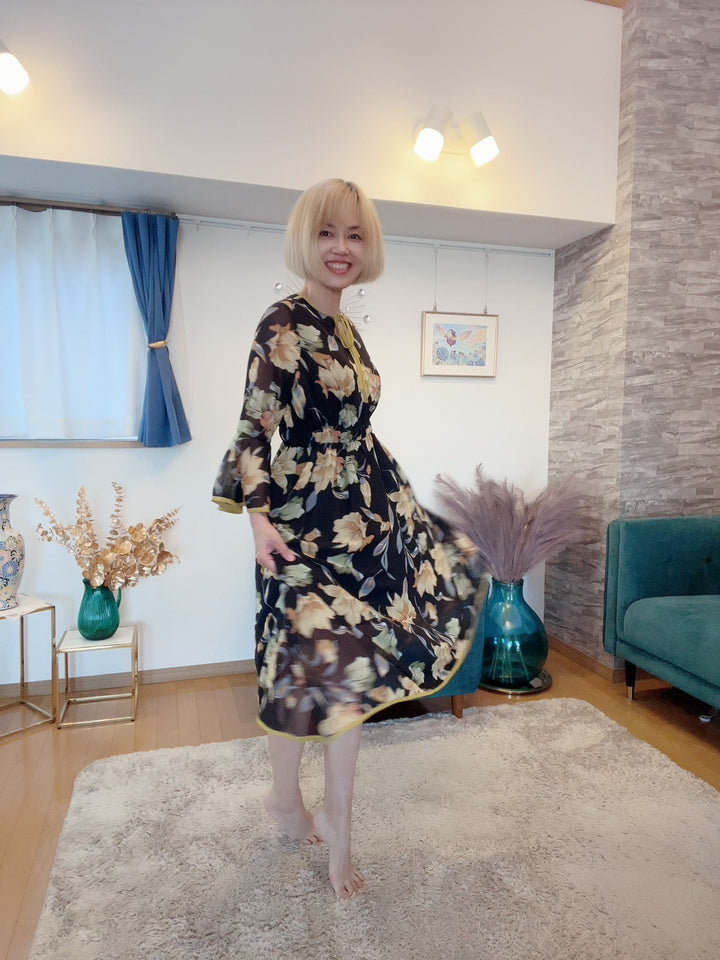 配色パイピング花柄ワンピース