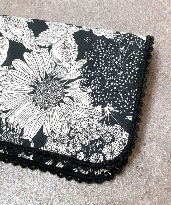 【ブラック】マスクケース付きハンカチ