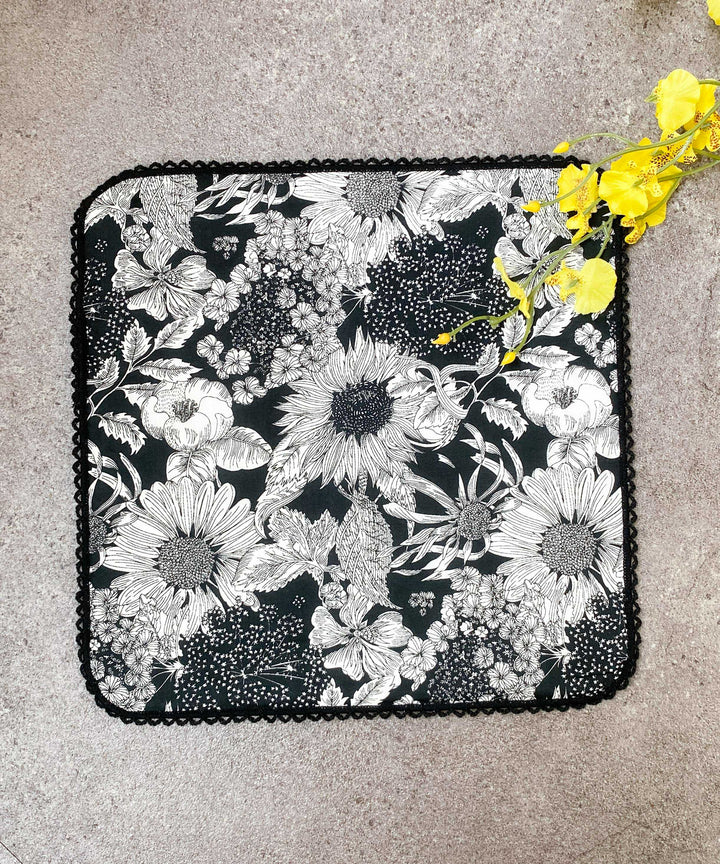 【ブラック】マスクケース付きハンカチ