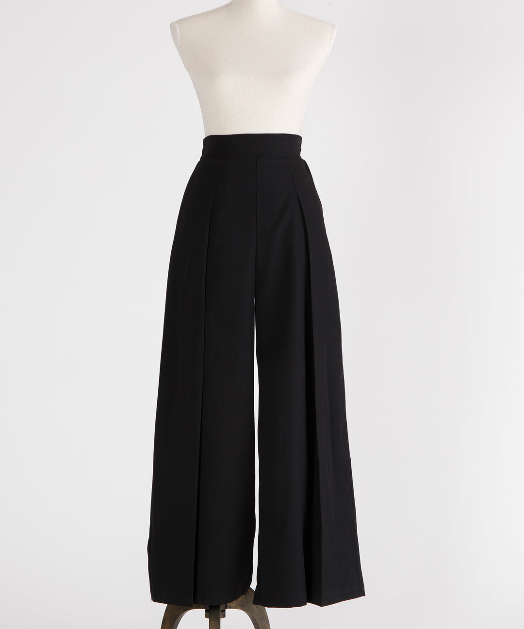 タックワイドスラックス